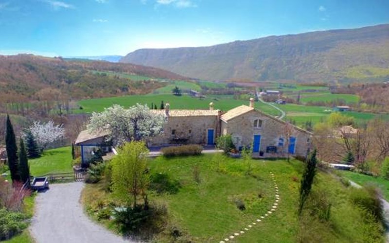 Le Castelet-Arzeliers Location Le Castelet-Arzeliers à LARAGNE MONTEGLIN