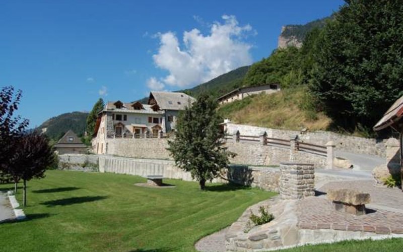 L'Orel Location L'Orel à CHATEAUROUX LES ALPES