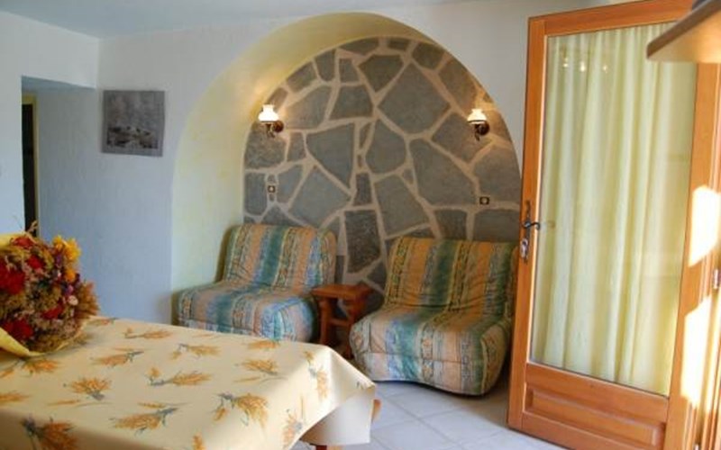 Clotinaille Location Clotinaille à CHATEAUROUX LES ALPES