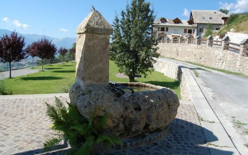 Clotinaille Location Clotinaille à CHATEAUROUX LES ALPES