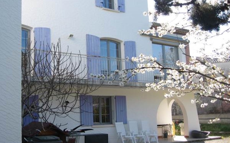 La Maison blanche Location La Maison blanche à LARAGNE MONTEGLIN