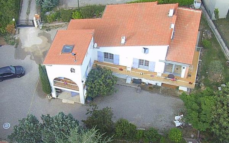 La Maison blanche Location La Maison blanche à LARAGNE MONTEGLIN