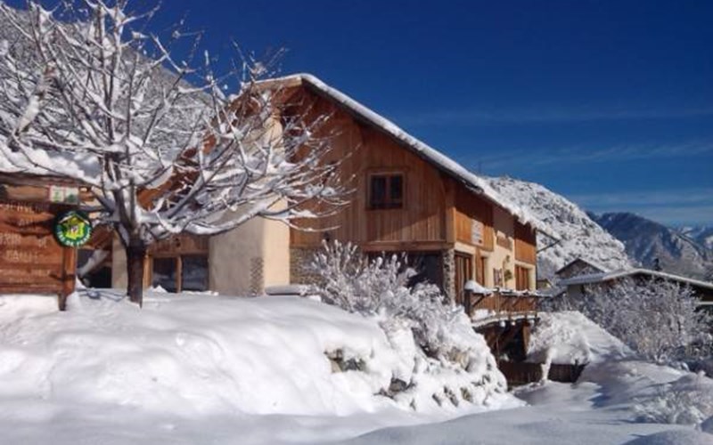 Brin de paille Location Brin de paille à ST MARTIN DE QUEYRIERE