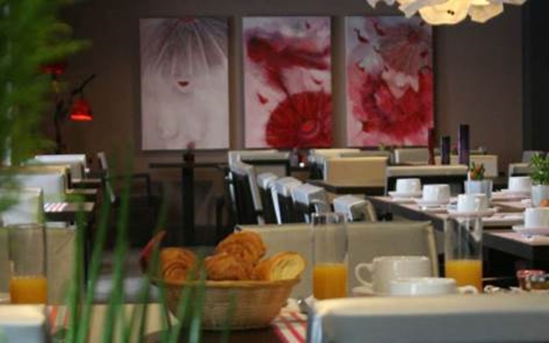 Hôtel Restaurant Spa Ax'Hôtel Location Hôtel Restaurant Spa Ax'Hôtel à CHORGES