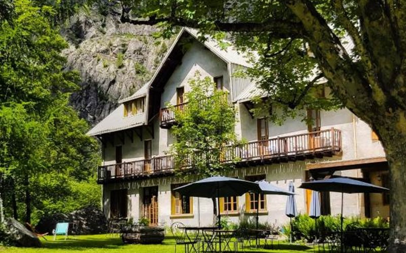 CHALET HOTEL D'AILEFROIDE Location CHALET HOTEL D'AILEFROIDE à PELVOUX