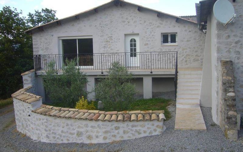 Maison de campagne aux deux oliviers Location Maison de campagne aux deux oliviers à VAL BUECH MEOUGE