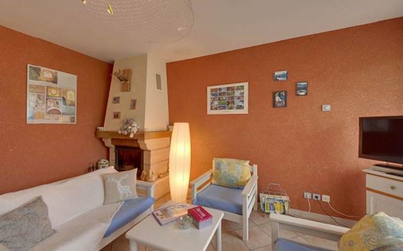 La Maison Verte Location La Maison Verte à BARATIER