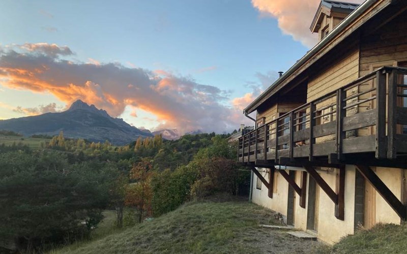 Maison avec vue sur le lac Location Maison avec vue sur le lac à PUY SANIERES