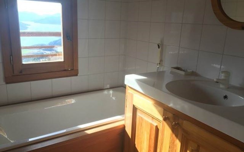 Maison avec vue sur le lac Location Maison avec vue sur le lac à PUY SANIERES