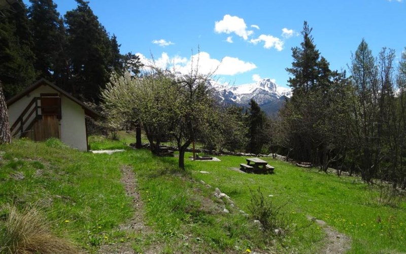 La Cabane de Sachas Location La Cabane de Sachas à PUY ST ANDRE