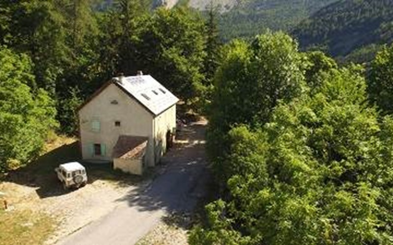 Maison forestière des Sauvas (12 à 14 places) Location Maison forestière des Sauvas (12 à 14 places) à MONTMAUR