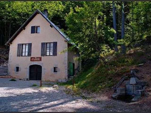 LA ROCHE DES ARNAUDS