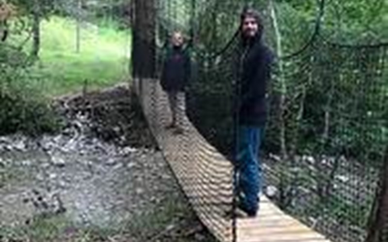 Lodge 2 places - Glamping "Chant La Pierre" 02 Bouriane Location Lodge 2 places - Glamping "Chant La Pierre" 02 Bouriane à ST JULIEN EN BEAUCHENE