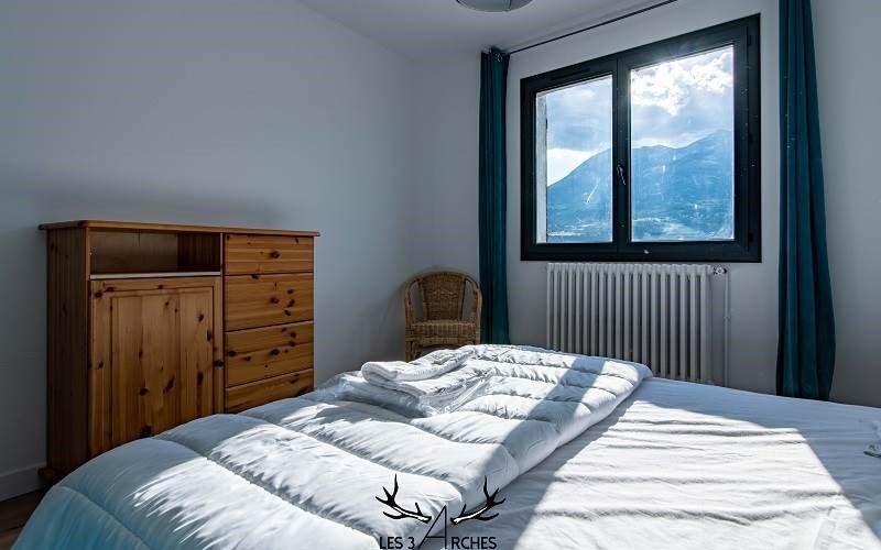 Les 3 Arches Location Les 3 Arches à ST ANDRE D EMBRUN