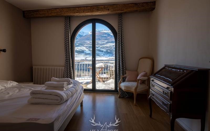 Les 3 Arches Location Les 3 Arches à ST ANDRE D EMBRUN