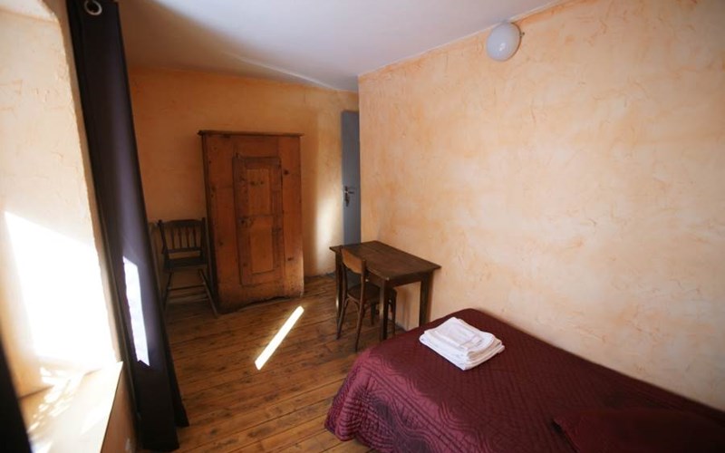 Chez Jean-Pierre chambre simple n°6 Location Chez Jean-Pierre chambre simple n°6 à VILLAR D ARENE