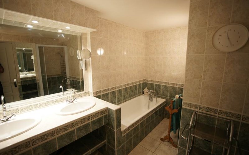 Chez Jean-Pierre chambre double n°1 Location Chez Jean-Pierre chambre double n°1 à VILLAR D ARENE