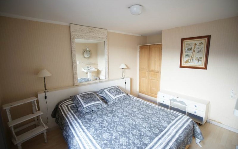 Chez Jean-Pierre chambre double n°1 Location Chez Jean-Pierre chambre double n°1 à VILLAR D ARENE