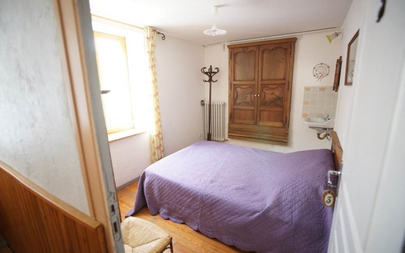 Chez Jean-Pierre chambre double n°3 Location Chez Jean-Pierre chambre double n°3 à VILLAR D ARENE