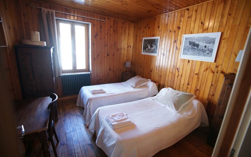 Location Chez Jean-Pierre chambre double (deux lits simples) n°4 à VILLAR D ARENE
