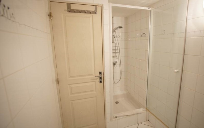 Chez Jean-Pierre chambre double n°5 Location Chez Jean-Pierre chambre double n°5 à VILLAR D ARENE