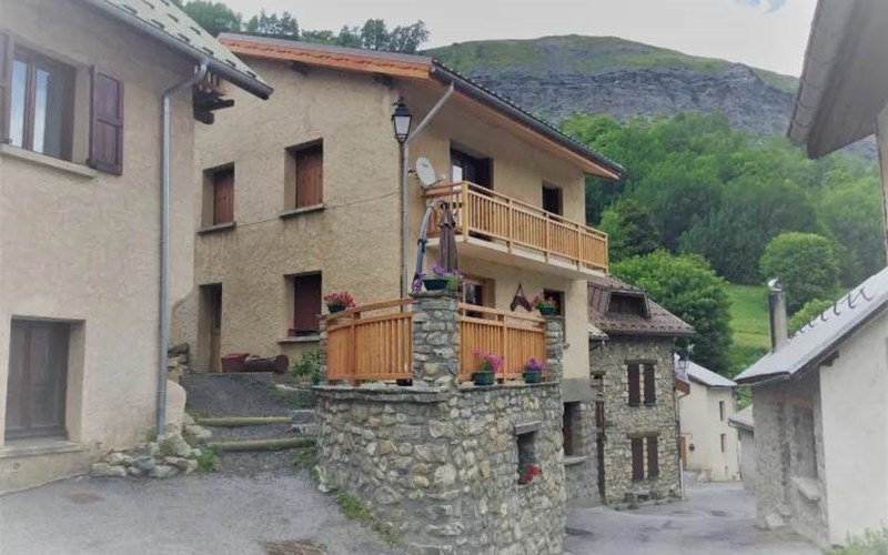 SERRET BLANC 2 Location SERRET BLANC 2 à LA GRAVE