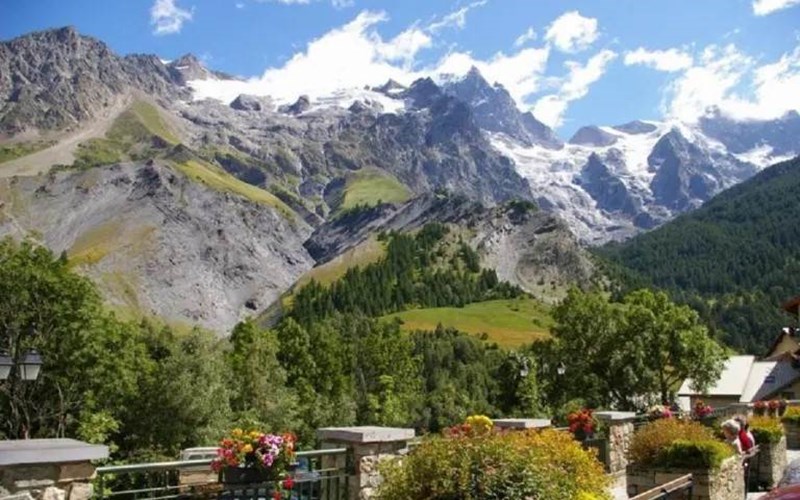 BABIOLE 1 Location BABIOLE 1 à LA GRAVE