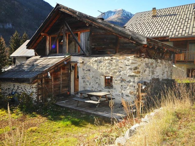 Le Raphaëlla NEVACHE