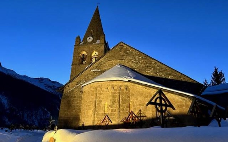 studio avec grand balcon face à la Meije Location studio avec grand balcon face à la Meije à LA GRAVE
