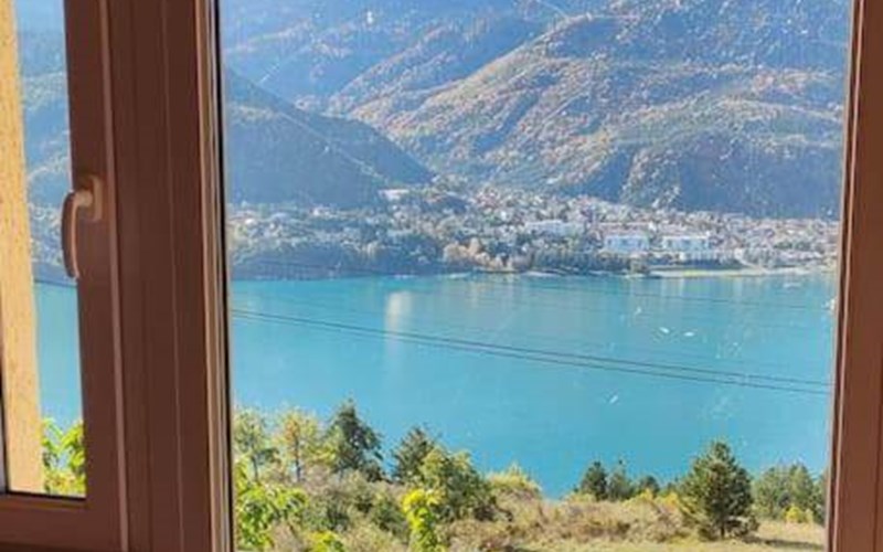 Le Duplex du Plongeoir - T3 spacieux avec vue plongeante sur le lac de Serre Ponçon, terrasse et jardinet Location Le Duplex du Plongeoir - T3 spacieux avec vue plongeante sur le lac de Serre Ponçon, terrasse et jardinet à SAVINES LE LAC