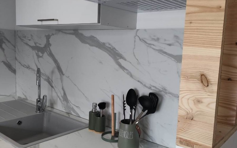 Le Cosy du Plongeoir - T2 spacieux avec vue plongeante sur le lac de Serre Ponçon et grande terrasse avec jardin  Location Le Cosy du Plongeoir - T2 spacieux avec vue plongeante sur le lac de Serre Ponçon et grande terrasse avec jardin  à SAVINES LE LAC