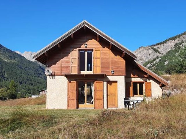 Derrière Saint Jean NEVACHE