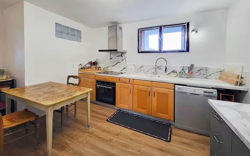 Ancienne ferme rénovée,  avec vue et sunset ! Location Ancienne ferme rénovée,  avec vue et sunset ! à ST ANDRE D EMBRUN