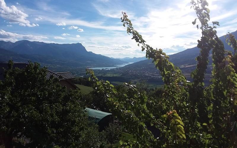 Ancienne ferme rénovée,  avec vue et sunset ! Location Ancienne ferme rénovée,  avec vue et sunset ! à ST ANDRE D EMBRUN