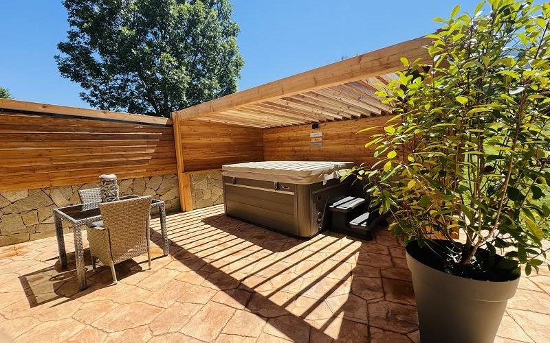 Joug de l'Aigle Location Joug de l'Aigle à CROTS