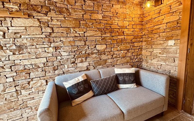 Joug de l'Aigle Location Joug de l'Aigle à CROTS