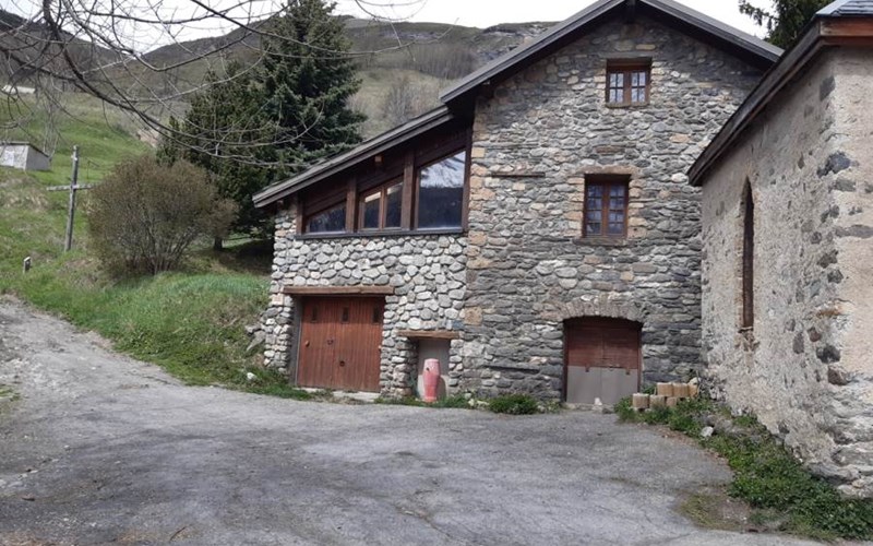 Le Refuge Saint Roch Location Le Refuge Saint Roch à LA GRAVE