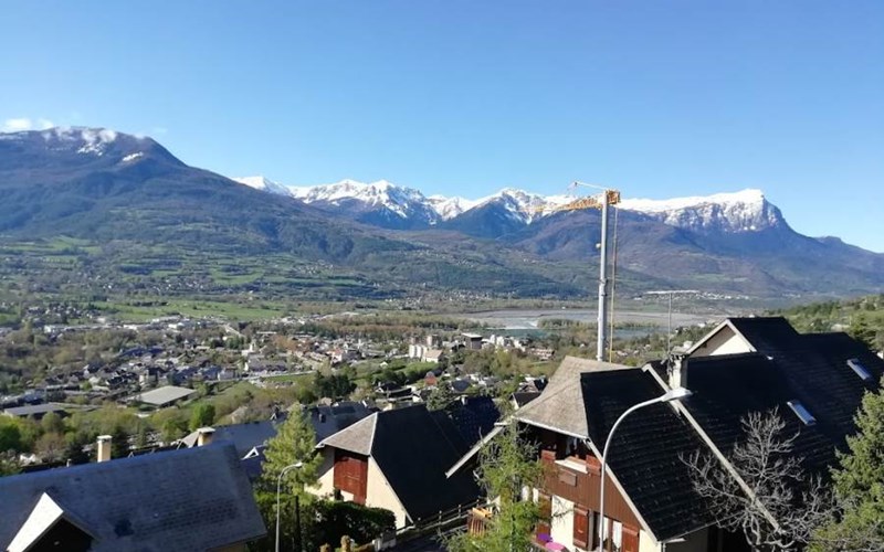 Le Méale - Immeuble La Treille Location Le Méale - Immeuble La Treille à EMBRUN