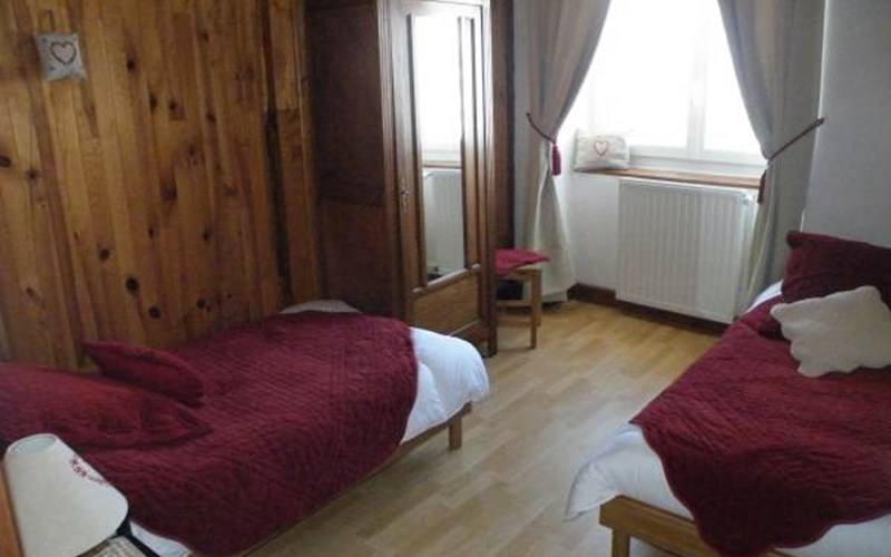 Gîtes L'Epilobe Location Gîtes L'Epilobe à ST LEGER LES MELEZES