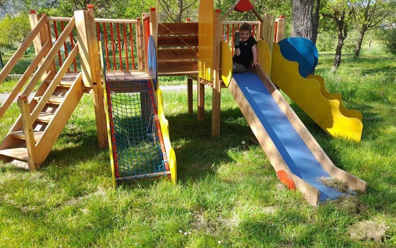 Camping les Gorges de la Méouge*** Location Camping les Gorges de la Méouge*** à BARRET SUR MEOUGE