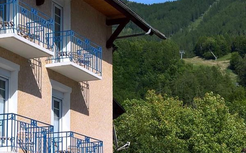 Les Fauvettes Location Les Fauvettes à ST LEGER LES MELEZES