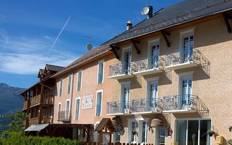 Les Fauvettes Location Les Fauvettes à ST LEGER LES MELEZES