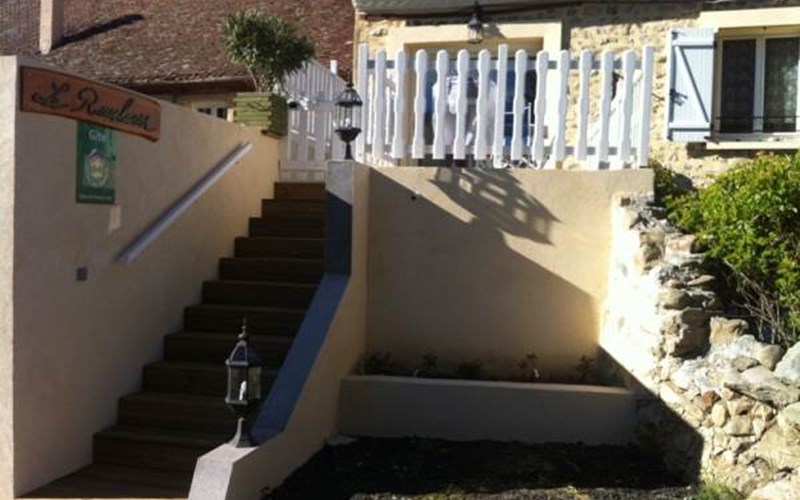 Gîte rural Le Rouchassier Location Gîte rural Le Rouchassier à ST LAURENT DU CROS