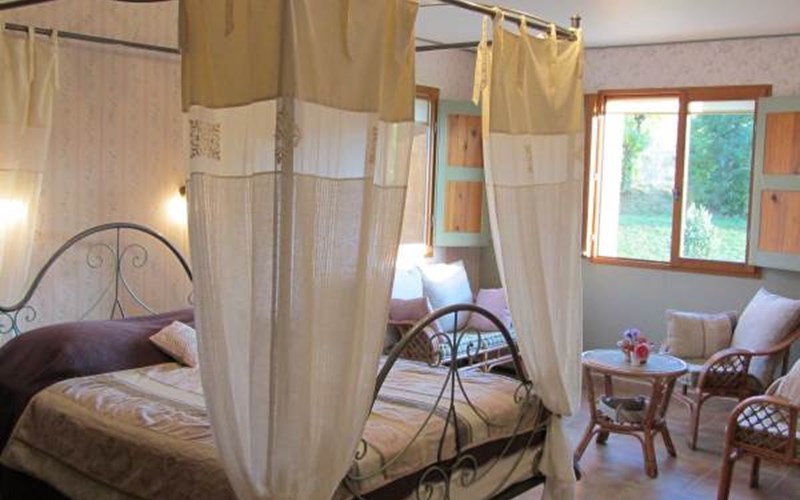 Le Clos de Lumière Location Le Clos de Lumière à LA ROCHE DES ARNAUDS