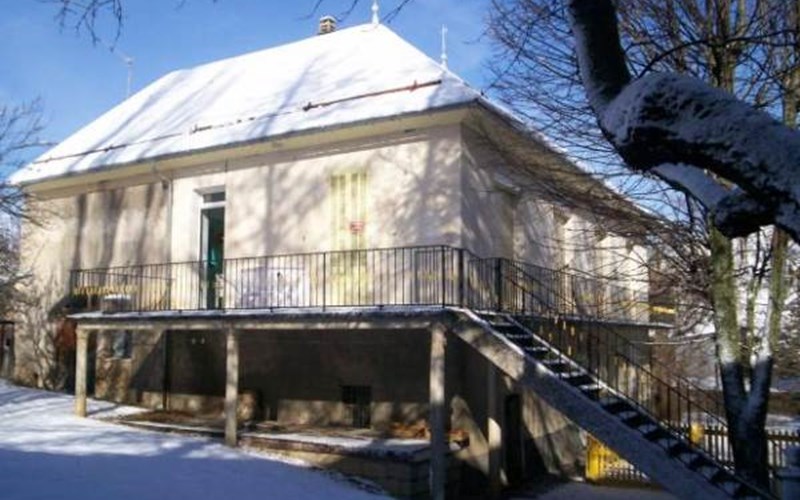 Maison individuelle - Lyl- France Location Maison individuelle - Lyl- France à LAYE