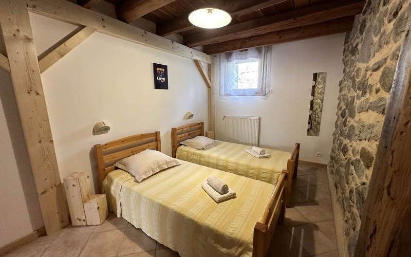 Gîte "Marmotte" Location Gîte "Marmotte" à CHABOTTES