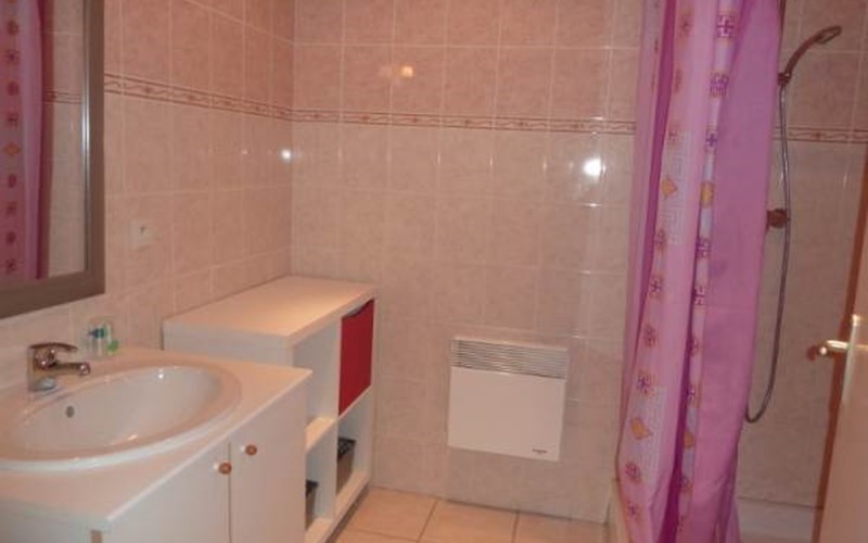 Hyspanite Location Hyspanite à VEYNES