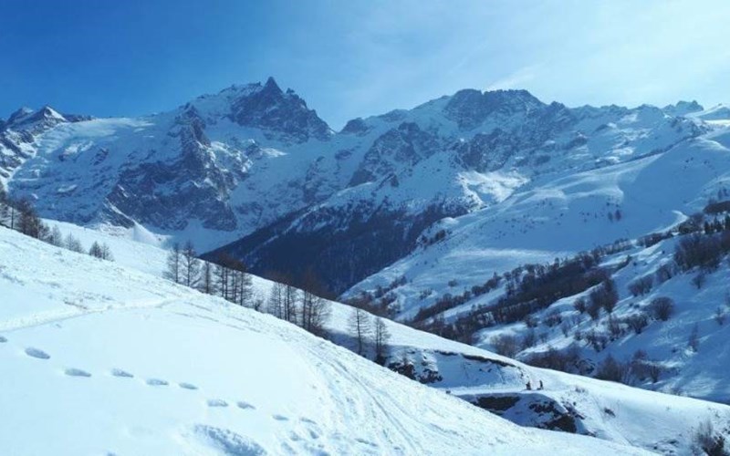 chalet Le Gypaète Location chalet Le Gypaète à LA GRAVE