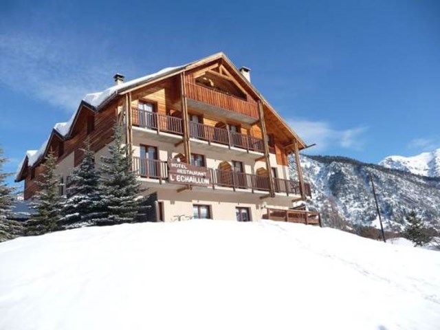 L'ECHAILLON HOTEL** SPA & ACTIVITES NEVACHE