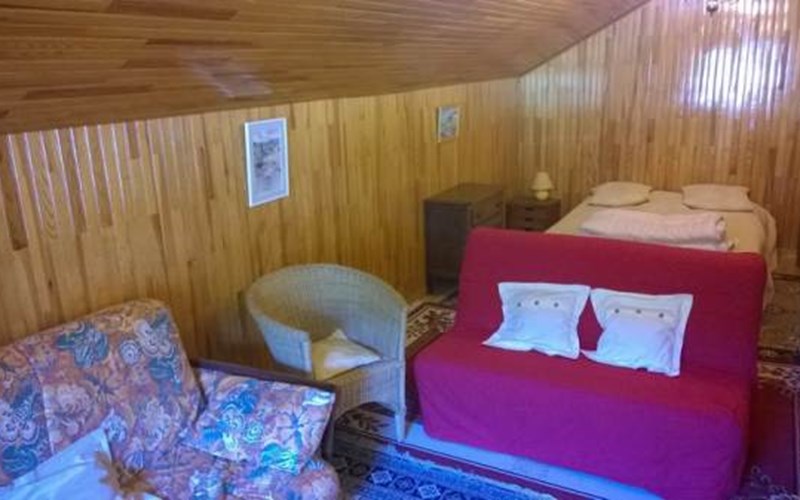 LES SERINTES Location LES SERINTES à ST LEGER LES MELEZES